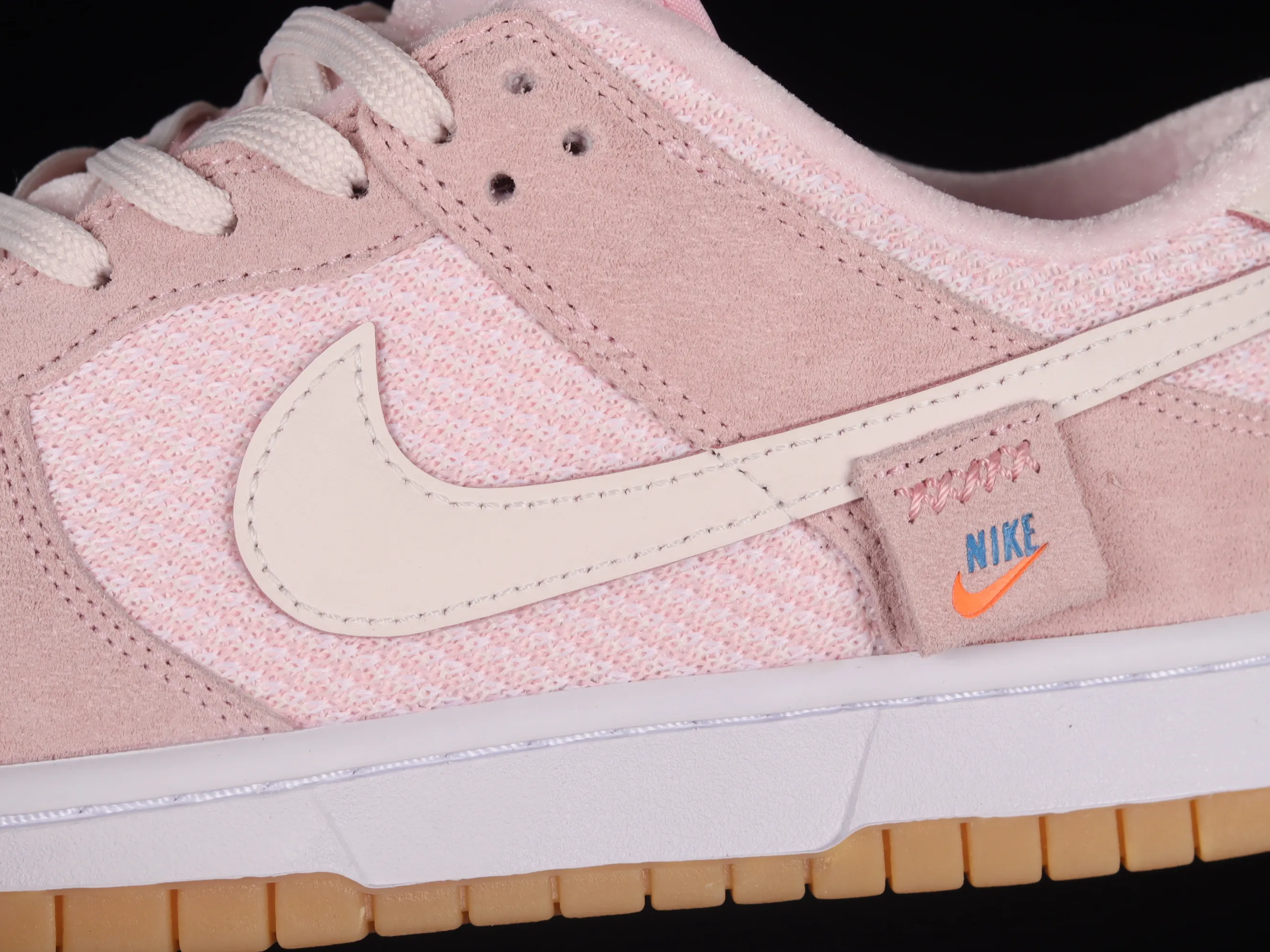 All categories Nk SB Dunk series Nk SB Dunk Low low-top sneakers F version Nk Dunk Low "Teddy Bear" pink teddy bear SB low-top sports and leisure sneakers DZ5318-640